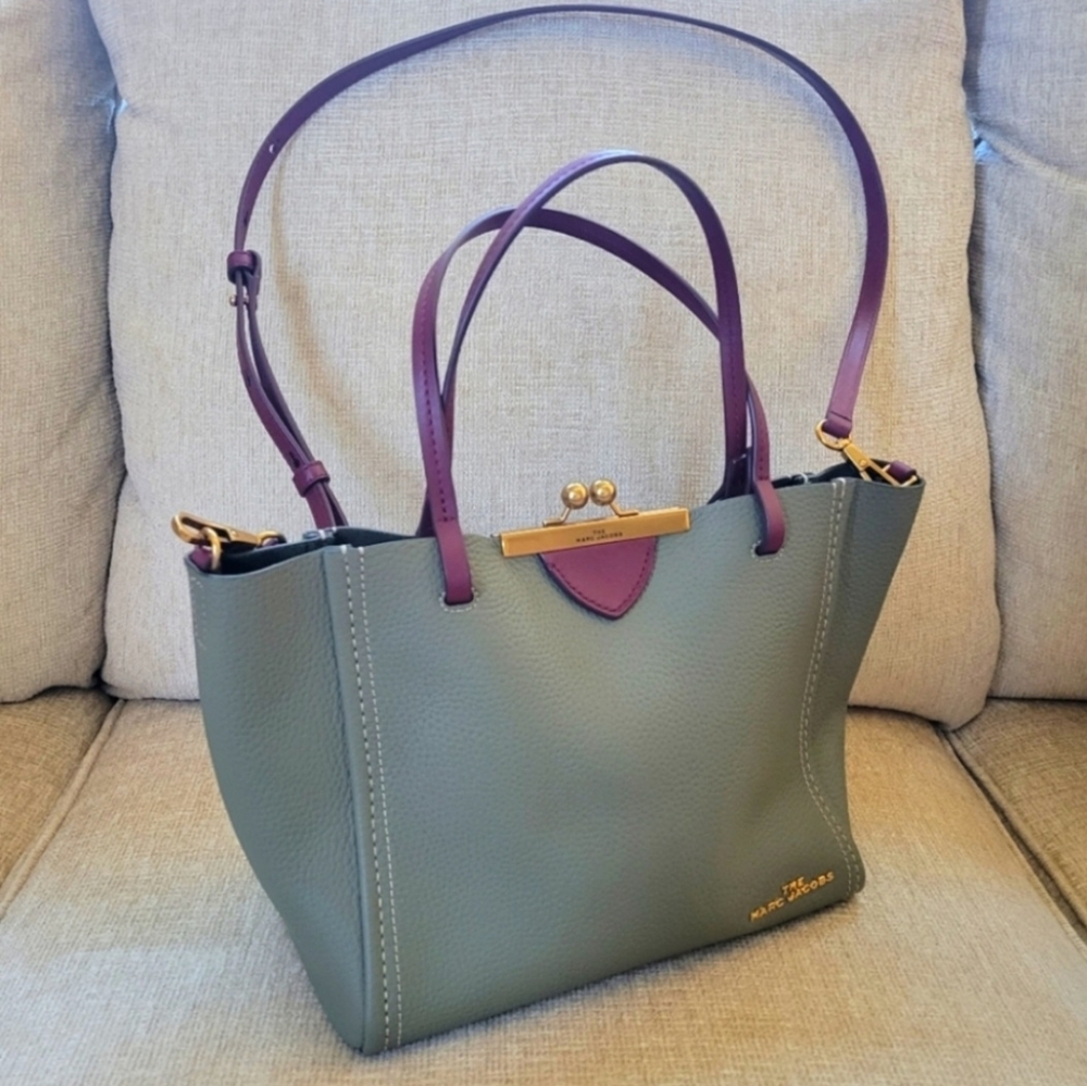 Marc Jacobs "The Kiss Purse"